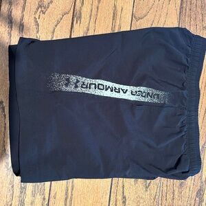 Youth Under Armour Black Shorts. Size Youth Large